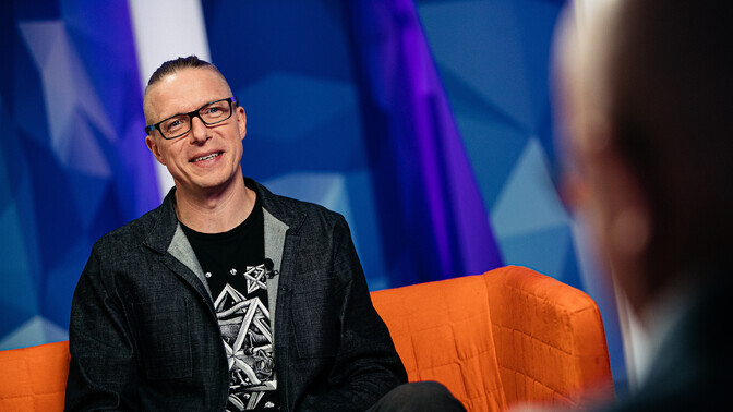 Edetabel. 2025. aastal laenutati enim Urmas Vadi romaani "Kuu teine pool" | Kirjandus