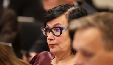 Narva võimuliidu väike ülekaal annab tunda: volikogu jättis linnavalitsuse kinnitamata