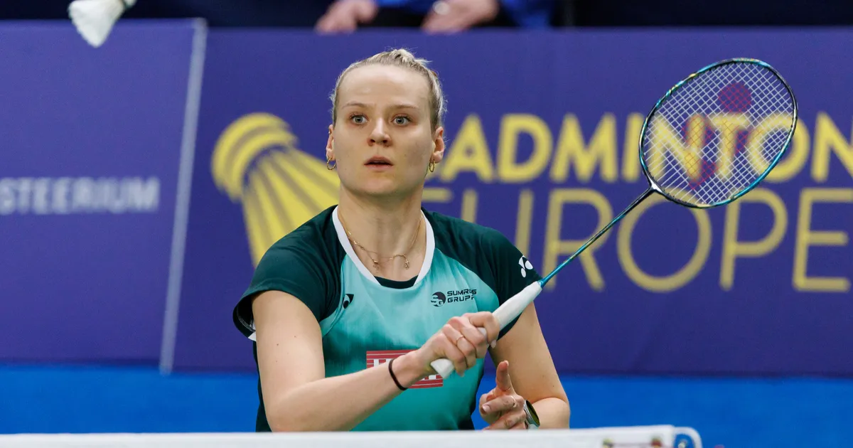 Kristin Kuuba püüab sulgpalli Eesti meistrivõistlustel kolme kulda