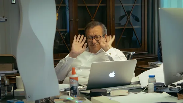 Jaan Tootseni dokfilm «Kikilipsuga mässaja» jälgib president Toomas Hendrik Ilvest tema ametiaja viimasel pooleteisel aastal.