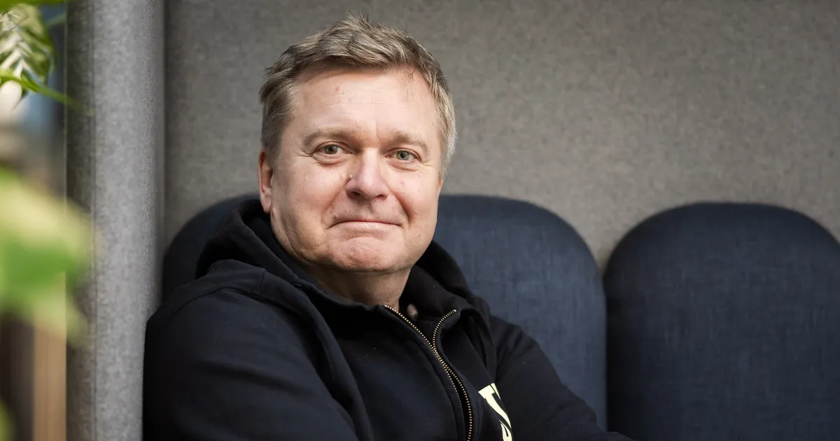 VIDEO ⟩ «Jääge rahulikuks!» Kristjan Jõekalda üllatas vaatajaid Kanal 2 eetris pärast hiljutisi teleuudiseid