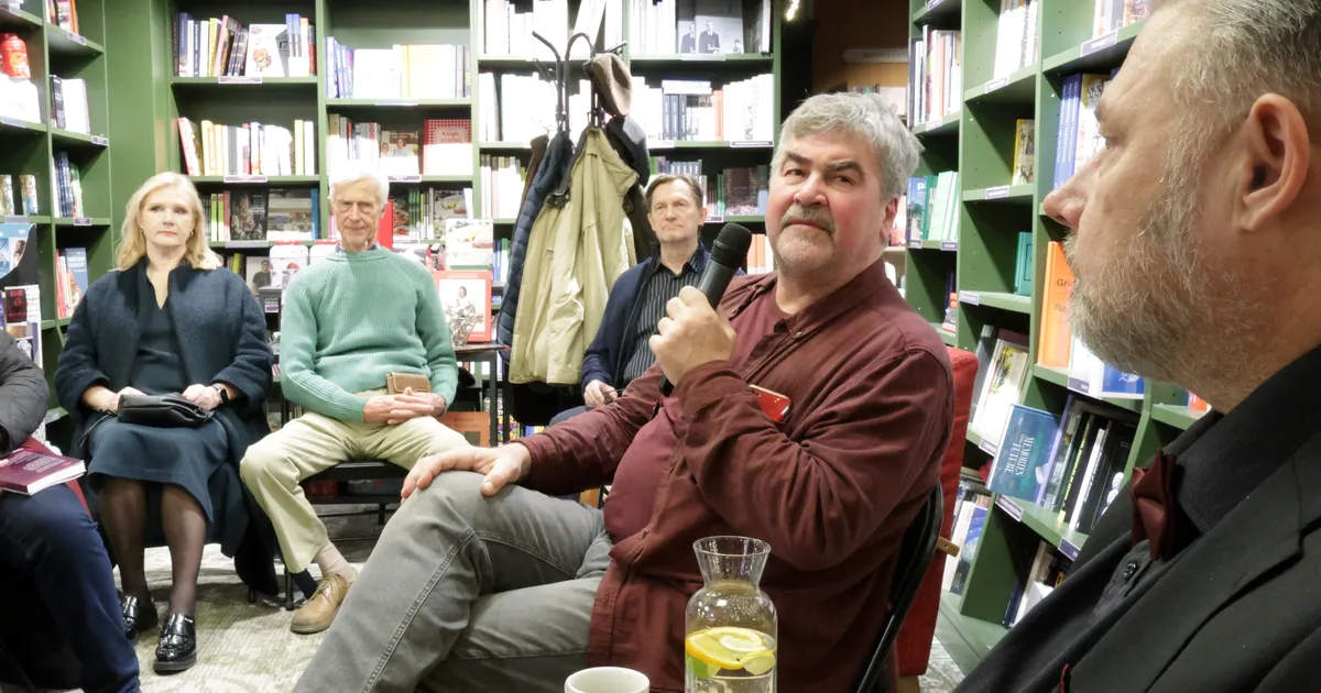 LUGEMISSOOVITUSED ⟩ Kaks raamatut, mis ninapidi otse pittu saadavad