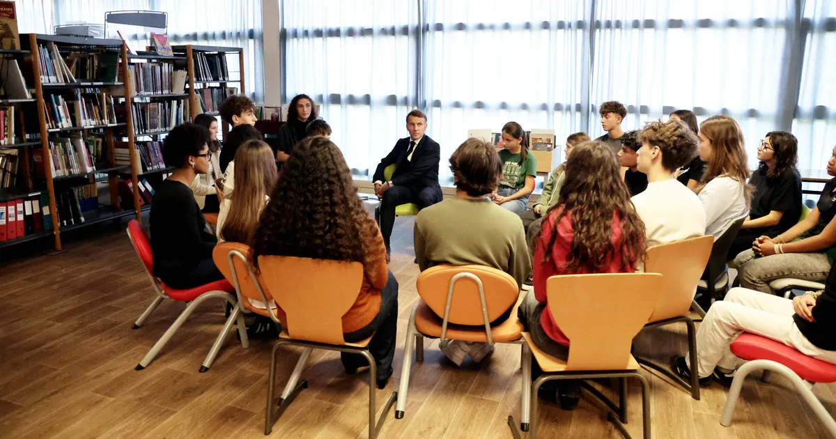 Prantsusmaa kavandab sotsiaalmeedia keeldu alla 15-aastastele - Maailm - Postimees.ee