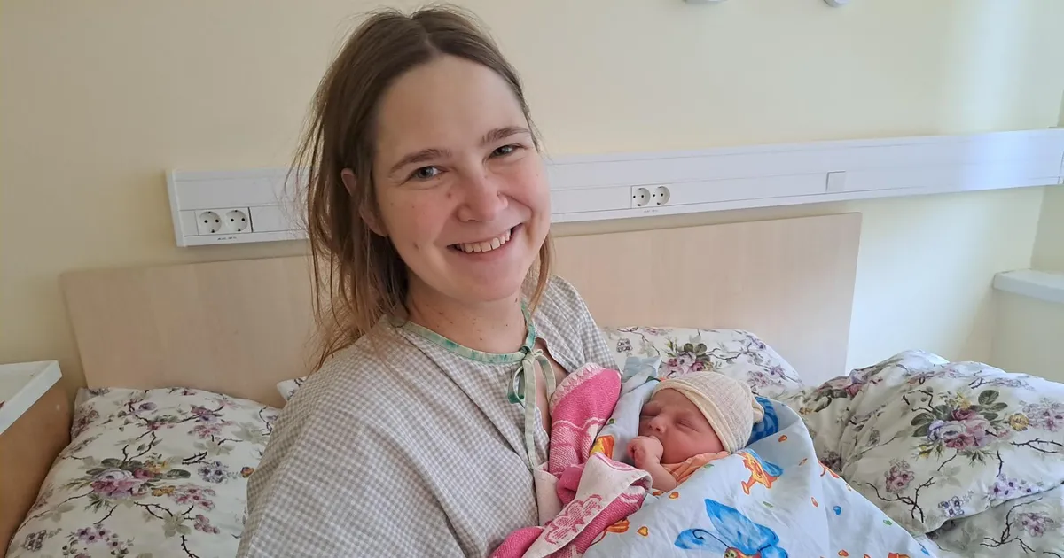 Kiirustanud Põlva tüdruk pani Lõuna-Eesti sündide kalendrisse roosa punkti