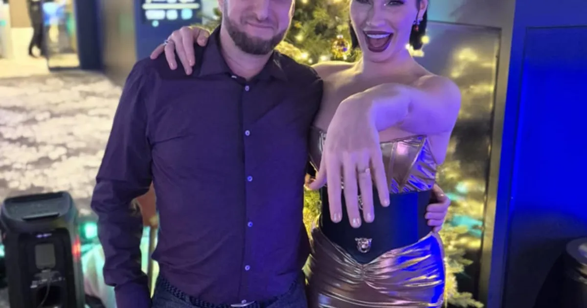 FOTOD ⟩ «Näen selles sõrmuses kodutunnet!» Silvia Ilvese kihlatu vihjab, kui palju teemantiga sõrmus maksis