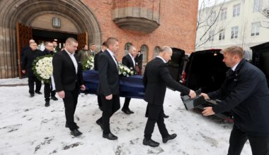 GALERII ⟩ Vabadusvõitleja Mart-Olav Niklus saadeti viimsele teele - Tartu Postimees