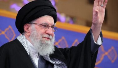 Iraanis jätkuvad ulatuslikud protestid, ajatolla on valmis Moskvasse pagema - Maailm - Postimees.ee