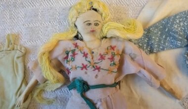 Muusikateadlase nukk jõudis pärast 80 aastat kodulinna tagasi