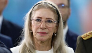 OHTLIK NAINE ⟩ Venezuela esileedi Cilia Floresi avalik kuvand varjab julma tegelikkust