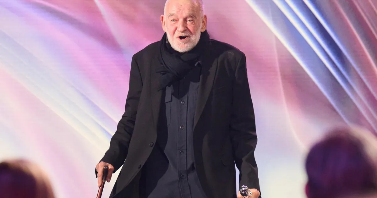 BÉLA TARR (1955–2026) ⟩ Hüvasti, masenduse ja pori meister!