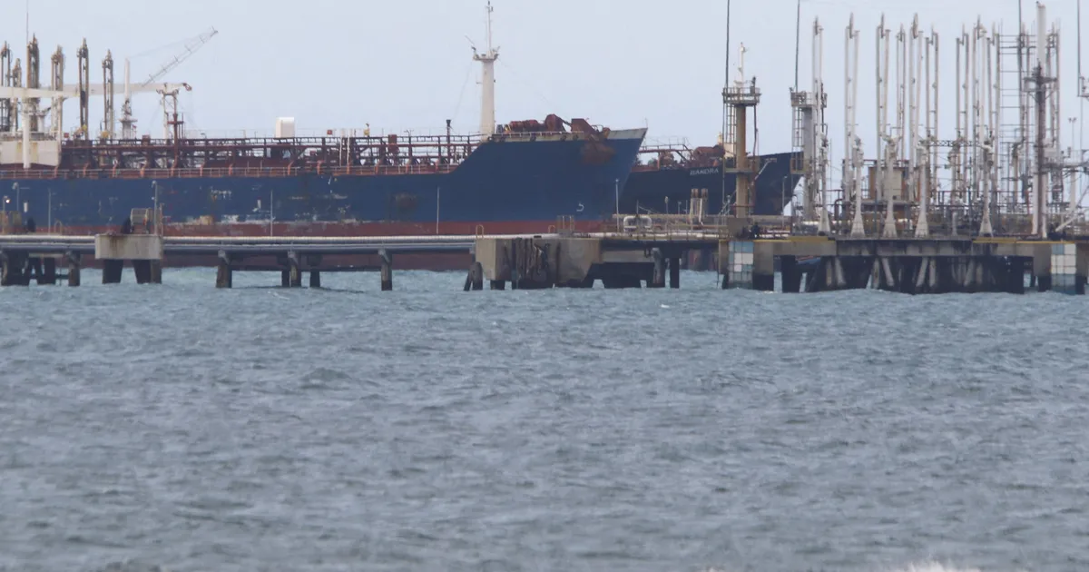 Trump lubas Venezuelalt soetada kuni 50 miljonit barrelit naftat. Nafta hind langeb - Majandus