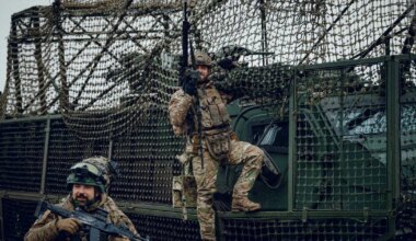 Lätist saadud Patria soomukid said Ukrainas leidliku droonikaitse