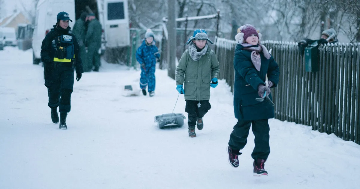 IDA-VIRU LINNADES ALGASID FILMIVÕTTED ⟩ See on lugu kohalikust politseinikust, kelle lähedane sooritab kuriteo