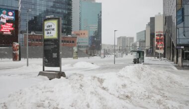 Uus linnavõim sai esimese lumeuputusega hakkama