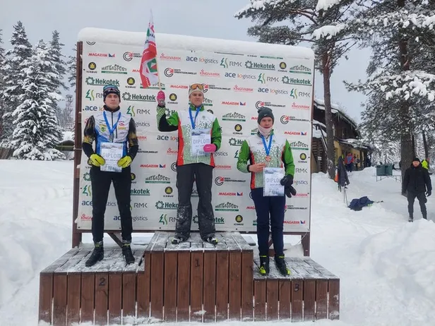 Pildil meeste põhiklassi võitjad: Olle Ilmar Jaama, Chris Marcus Krahv ja Kevin Hallop.