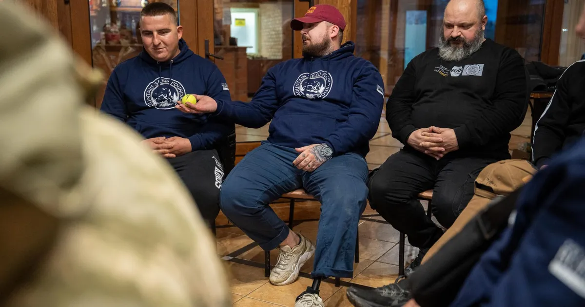 KOHALIK VAADE ⟩ Rindelt naasnud Ukraina sõdurid peavad pärast lahinguid õppima uuesti elama