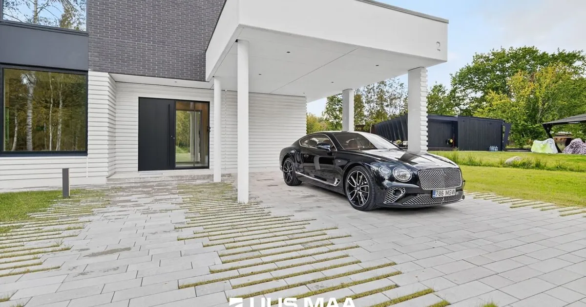osta Jõelähtme luksusvilla ja saad kauba peale Bentley
