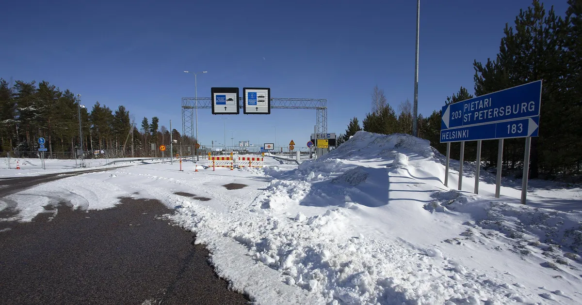 EBASEADUSLIK SEIKLUS ⟩ Saksa turistid matkasid räätsadel Soomest üle piiri Venemaale ja tagasi