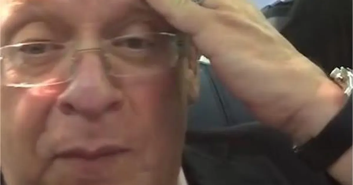 VIDEO ⟩ Lennureisija reageeris lapse nutule ebaharilikul viisil