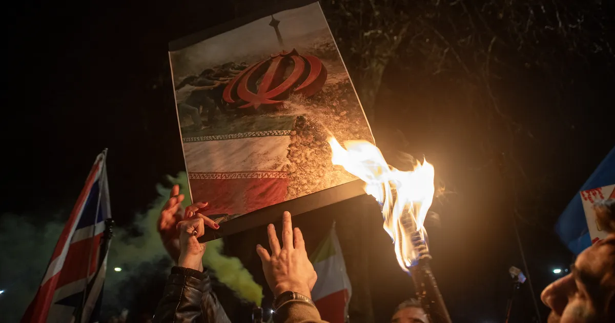 Iraani režiimi ametniku väitel on protestide käigus tapetud vähemalt 5000 inimest - Maailm - Postimees.ee