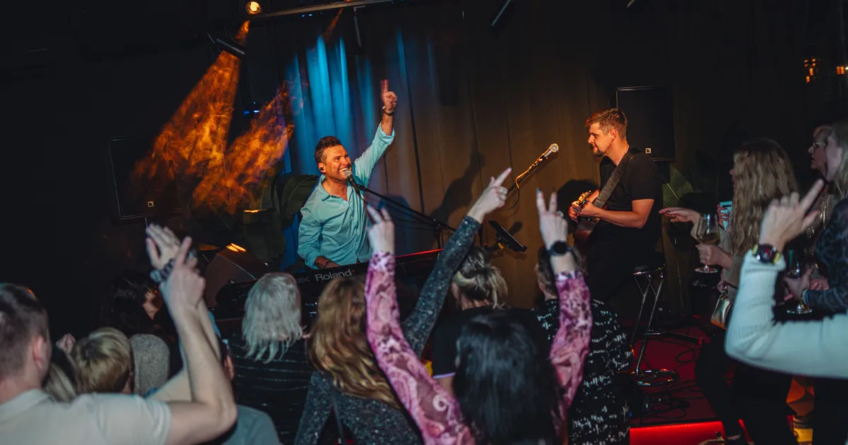 GALERII ⟩ Koit Toome tõmbas laupäeval Elamus Bowling & Pubis käima korraliku peo