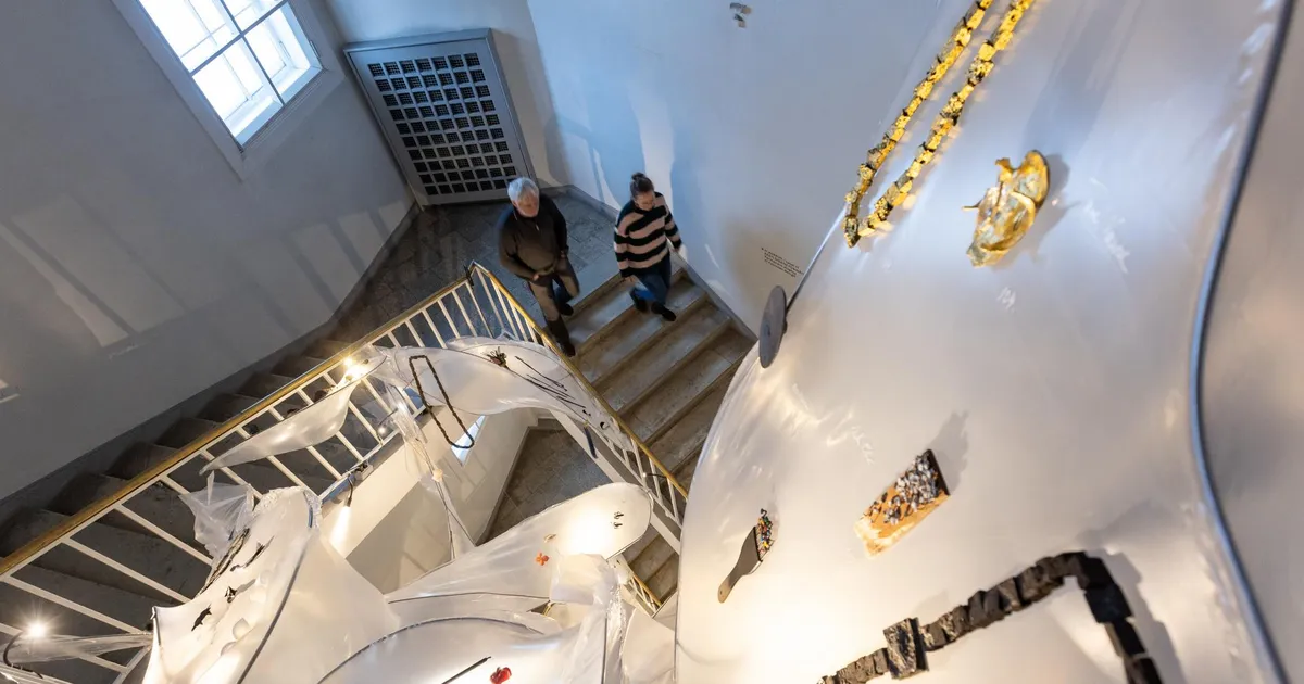 ARVUSTUS ⟩ Viie ehtemeistri õhuloss hõljub muuseumi üleminekuruumides