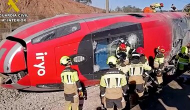 KOHALIK VAADE ⟩ Leinav Hispaania otsib rongiõnnetuse põhjusi - Maailm - Postimees.ee