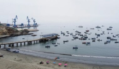 ETTEVALMISTUS KONFLIKTIKS? ⟩ Hiina koondas tuhandetest kalalaevadest hiiglasliku meretõkke