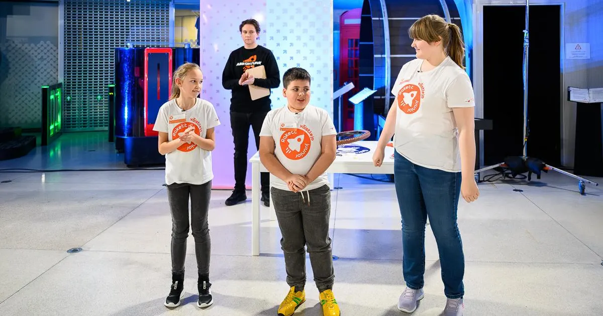 Holstre kooli õpilased jõudsid teadusvõistluse poolfinaali