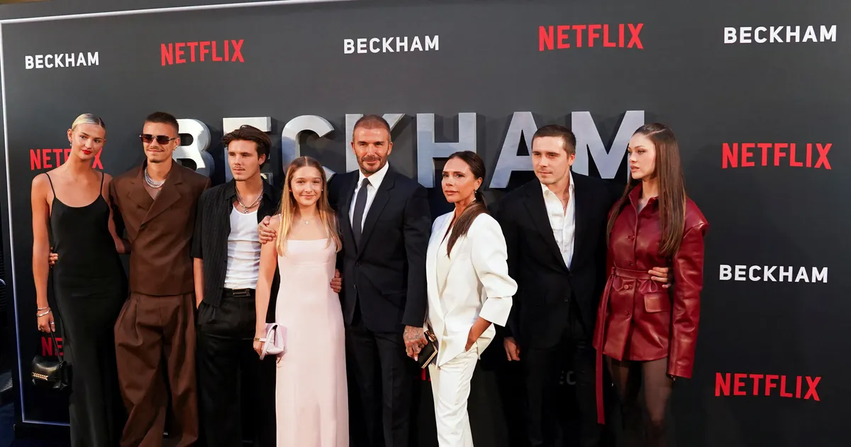 PERE LÕHKI ⟩ Pulmakleit, alandav pulmavalss ja avalik tüli: Beckhamite peredraama - Elu24