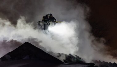 FOTOD ⟩ Kadaka teel põles lahtise leegiga laohoone - Postimees