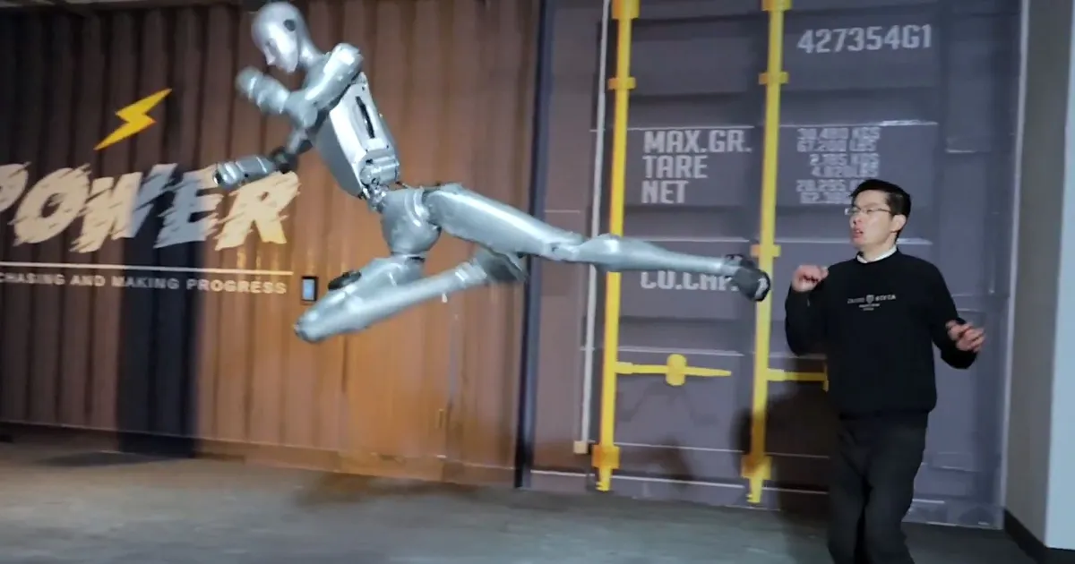 Hiina robot kakleb idamaiste nippidega nii et silm ei pilgu – tegelikult on see inimeste jaoks ohtlik