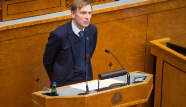 Riigikogu liikmed andsid üle avalduse eelnõu Iraani rahva toetuseks