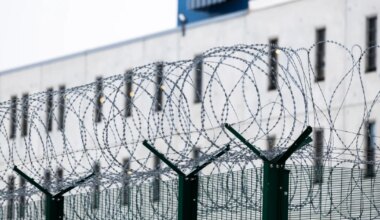 Rootsi pättide tulekuks otsitakse Tartu vanglasse uusi valvureid