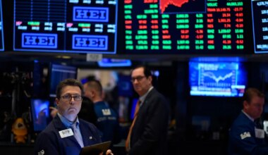 Põhjamaade pensionifondid müüvad kiiruga USA riigivõlakirju. Mida tehakse Eesti pensionirahaga?