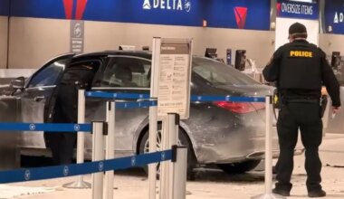 VIDEO ⟩ Michiganis sõitis autojuht läbi lennujaama klaasseinte ja rammis teenindusletti: kuuele inimesele anti esmaabi