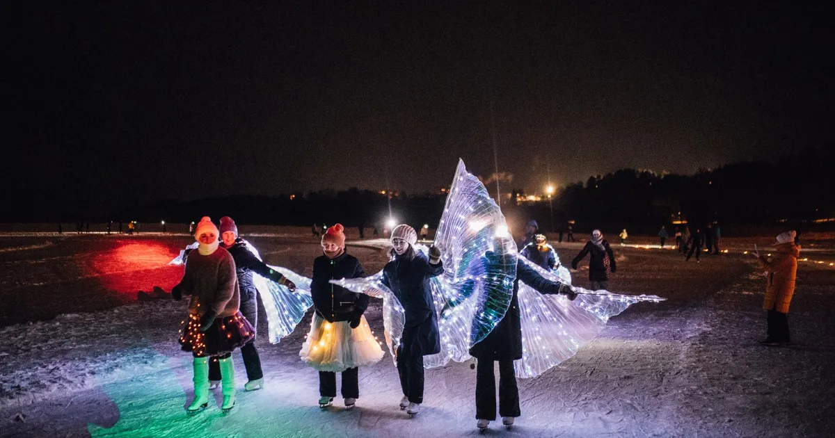 FOTOD ⟩ Viljandi ööuisutamine tõi järvejääle tuhat inimest
