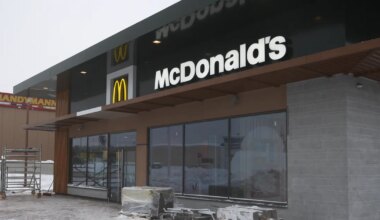 Purjus peaga Tartu McDonald’si sisse sõitnud noore juhi osas menetlust ei alustatud