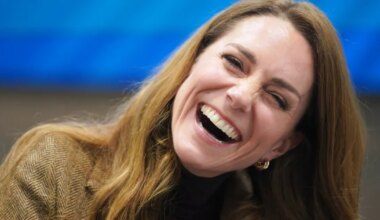 PILDID ⟩ Printsess Catherine ilmus avalikkuse ette soenguga, mida fännid pole varem näinud