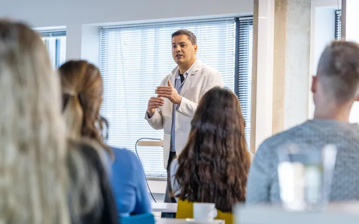 IT ettevõtja ja inspiratsioonikõneleja Sultan Akif esines lisaks Startup Day'le Tartus ka õpilasfirmadele ja Delta õppehoones Tartu ülikooli tudengitele.