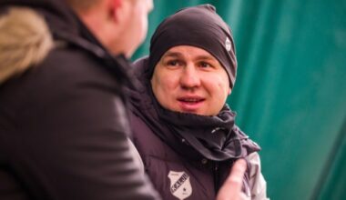 Kalju peatreener Nikita Andrejev intervjuud andmas. Foto: Anna Andreas