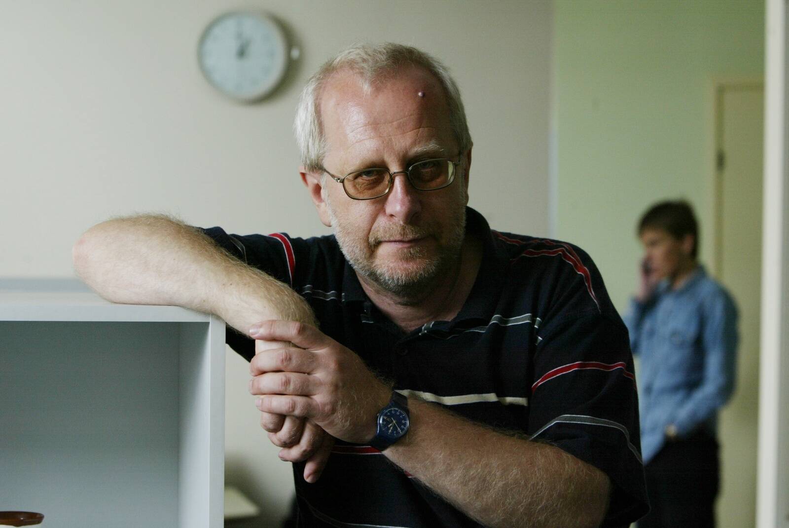 Mida rohkem kuulutavad poliitikud saabuvat uut paradiisi, seda umbusklikumaks muutuvad inimesed. Oleks hea, kui nad vaikiksid, leiab Tiit Hennoste.