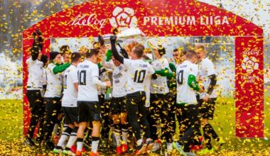 Flora 2015. aastal meistritiitlit t&auml;histamas. Foto: Gertrud Alatare