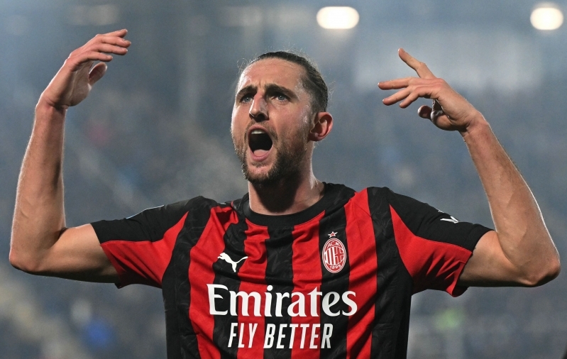 Supermängu teinud Rabiot pani varakult kaotusseisu jäänud Milani viigiseeriale punkti