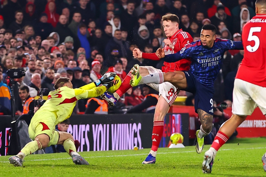 Sels on ees, kas näed sa? Rünnakul kiratsenud liider tegi tabelis tibusammu