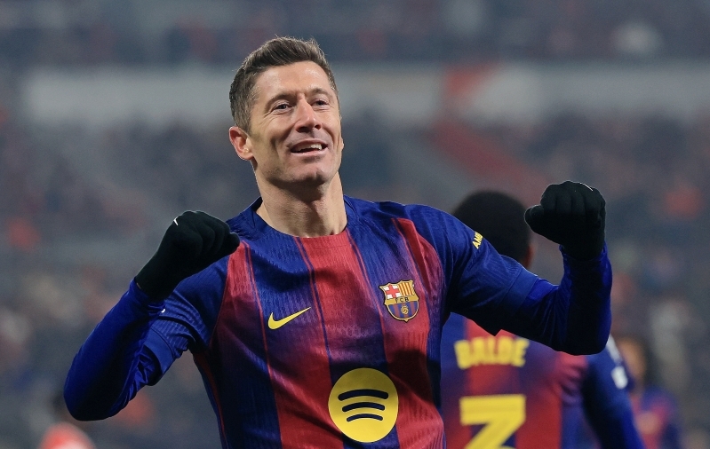 Barcelona r&uuml;ndaja Robert Lewandowski. Foto: Scanpix / Martin Divisek / EPA