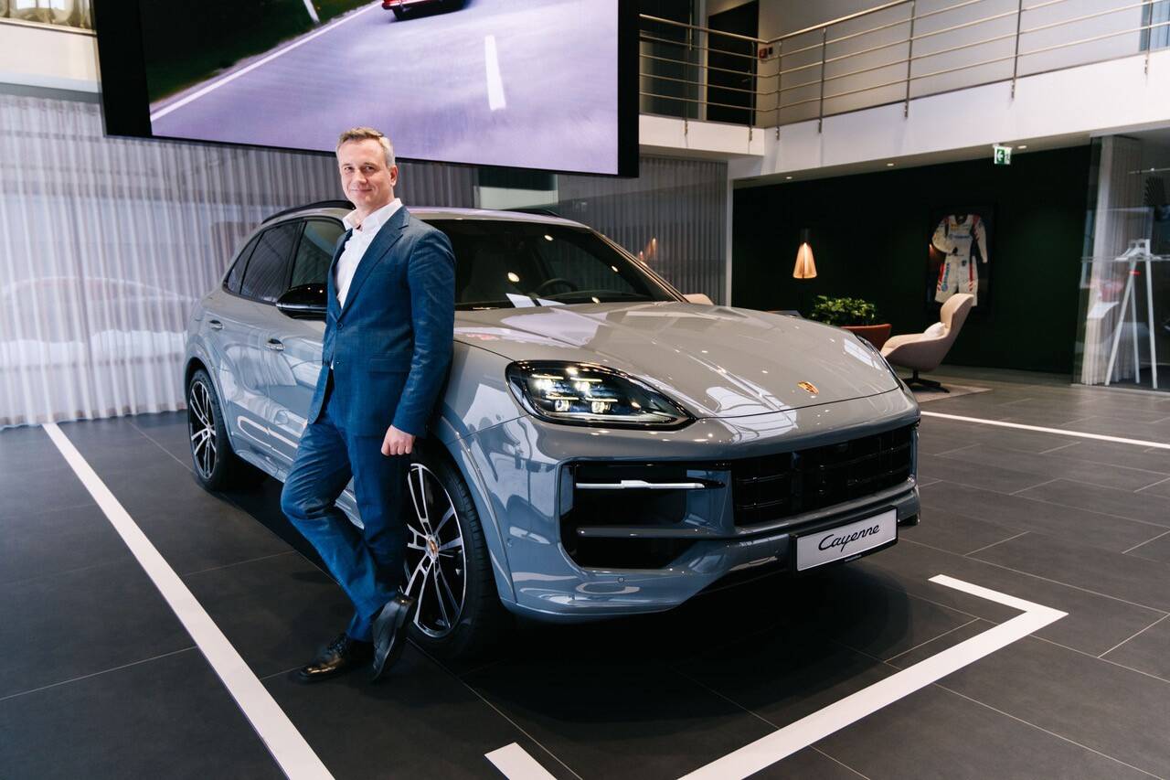 Maario Orgla on Auto 100 Premiumi tegevjuht. Auto 100 Premium on Porsche, Lamborghini ja Bentley sõidukite edasimüüja Eestis.