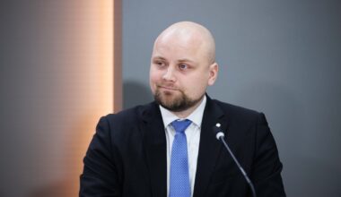 Abilinnapea Järvan lumekoristusest: kõnniteede hooldusel ei ole eesmärk hoida pind asfaldini puhas