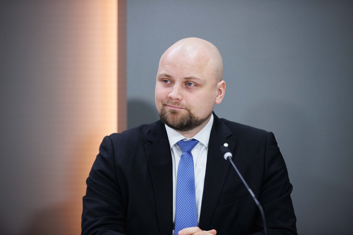 Abilinnapea Järvan lumekoristusest: kõnniteede hooldusel ei ole eesmärk hoida pind asfaldini puhas