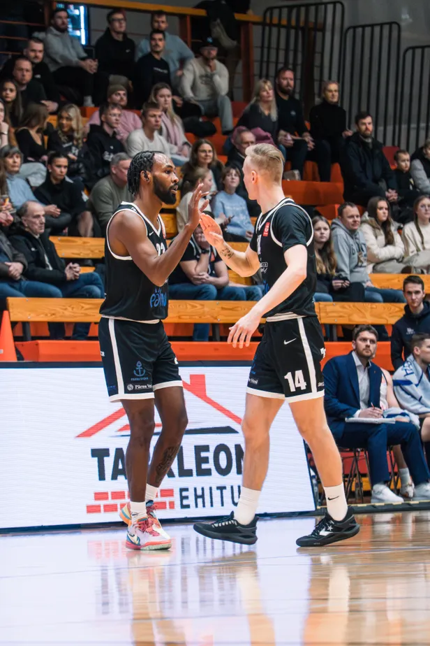 Tristan Jarretil(vasakul) oli pikk, seitsmekuuline mängupaus.